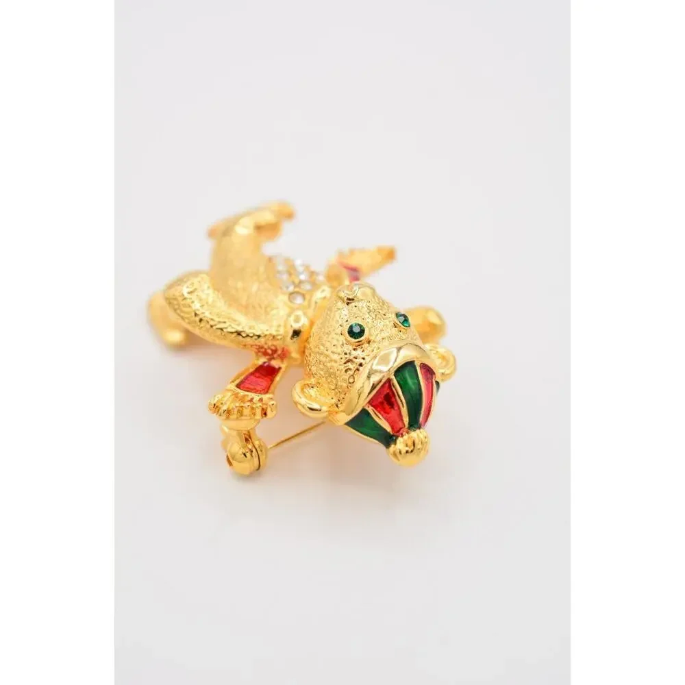 Vintage Christmas Bear Pin Brooch Brushed Gold Ice Skating Holiday Heavy BinAT